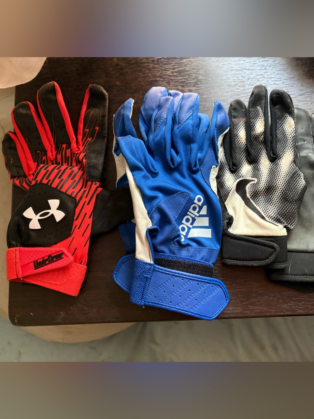 Baseball gloves for kids as they grow